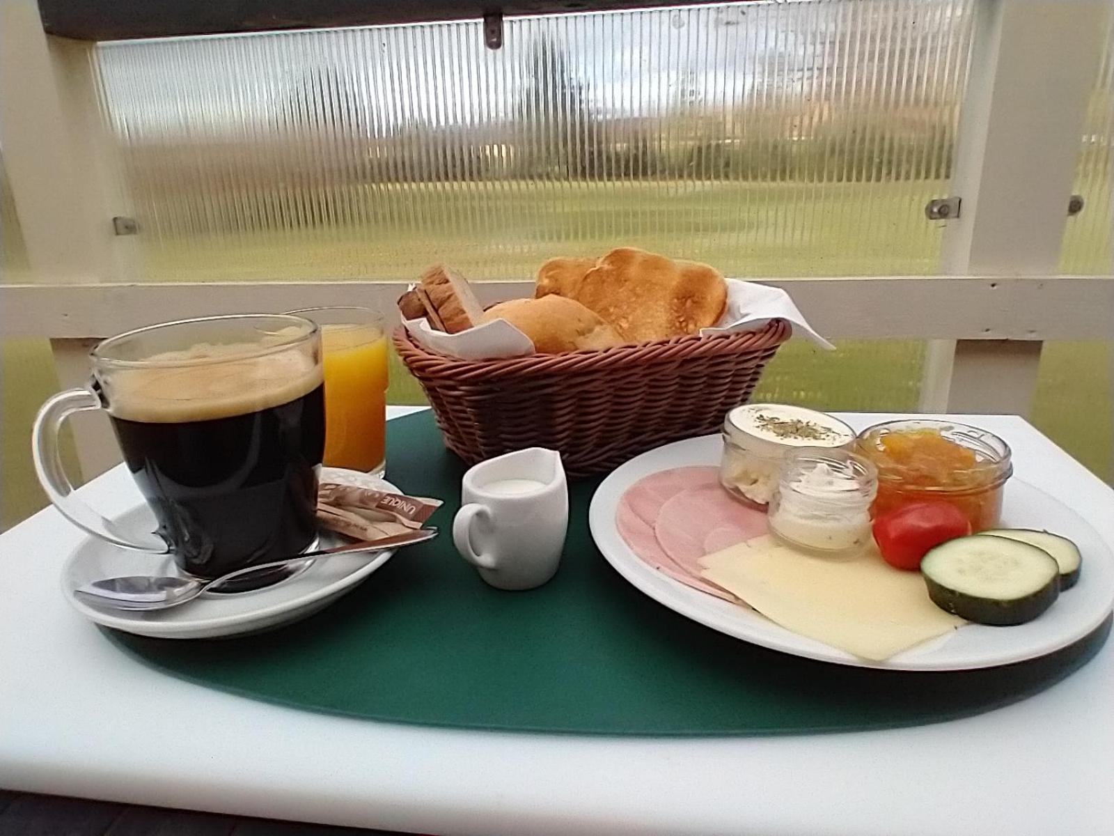Lahemaa Kohvikann B & B, Caravan Park Palmse エクステリア 写真